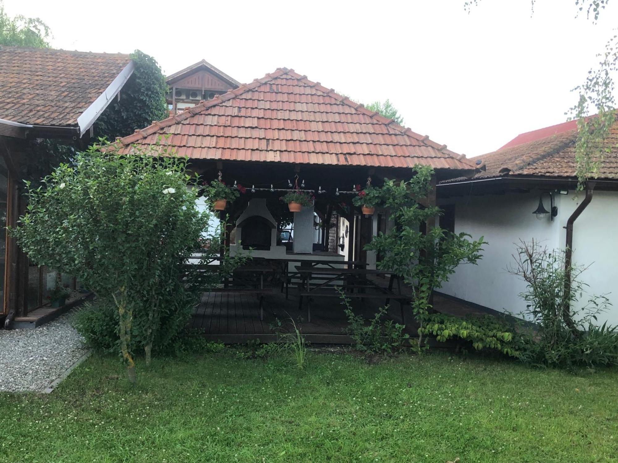 Pensiunea Tohanu Vechi Zărneşti المظهر الخارجي الصورة
